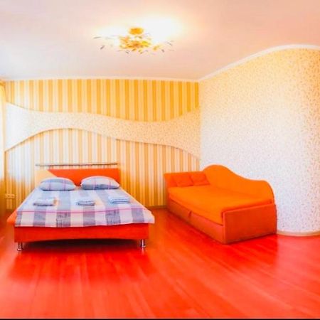 חרסון Red Apartment 2019 Very Centre מראה חיצוני תמונה