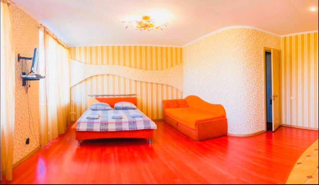 חרסון Red Apartment 2019 Very Centre מראה חיצוני תמונה